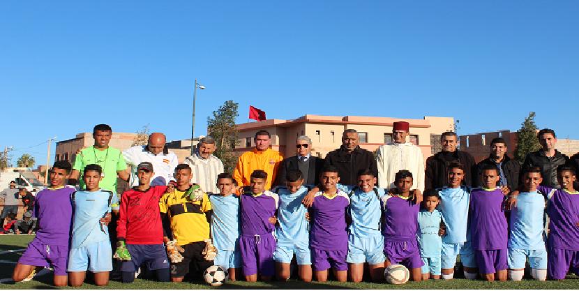 اسدال الستار على دوري عيد المسيرة الخضراء و عيد الاستقلال لليافعين بملاعب القرب