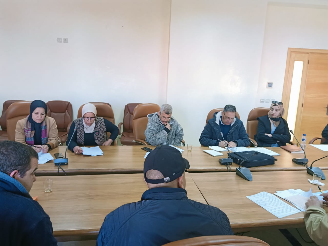 اجتماع اللجنة المكلفة بالمرافق العمومية و الخدمات.